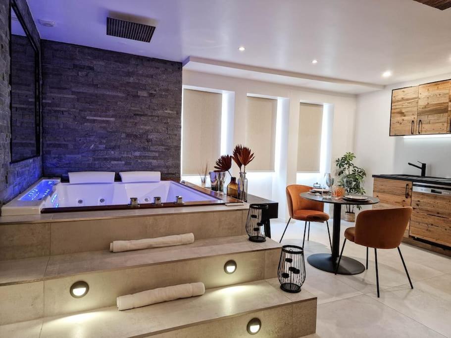 Le Enecy - Spa - Coeur Vieille Ville Annecy Extérieur photo